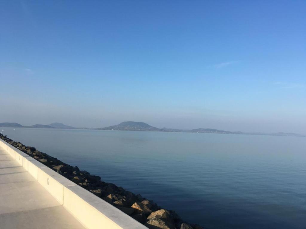 Fenyves Hotel 鲍洛通费尼韦什 外观 照片